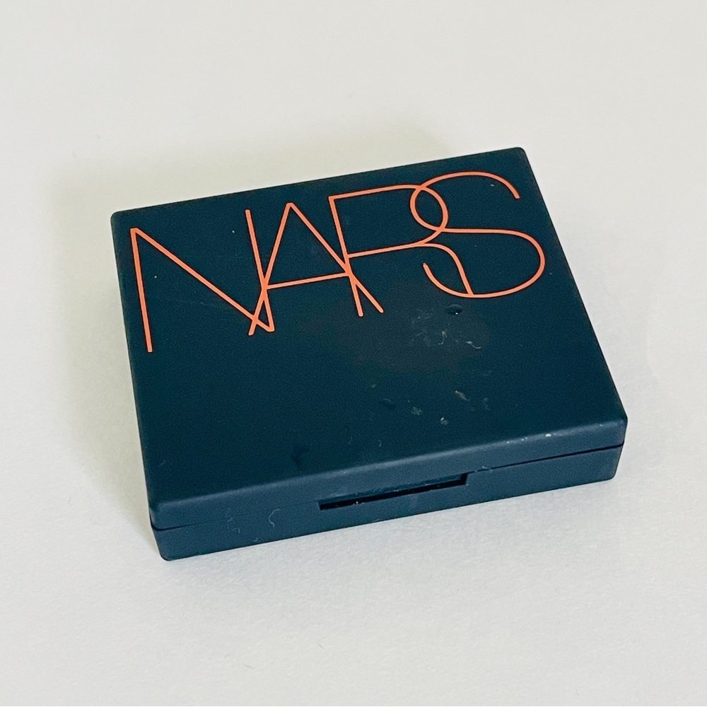 NARS Laguna Travel Size Vibrant Logo